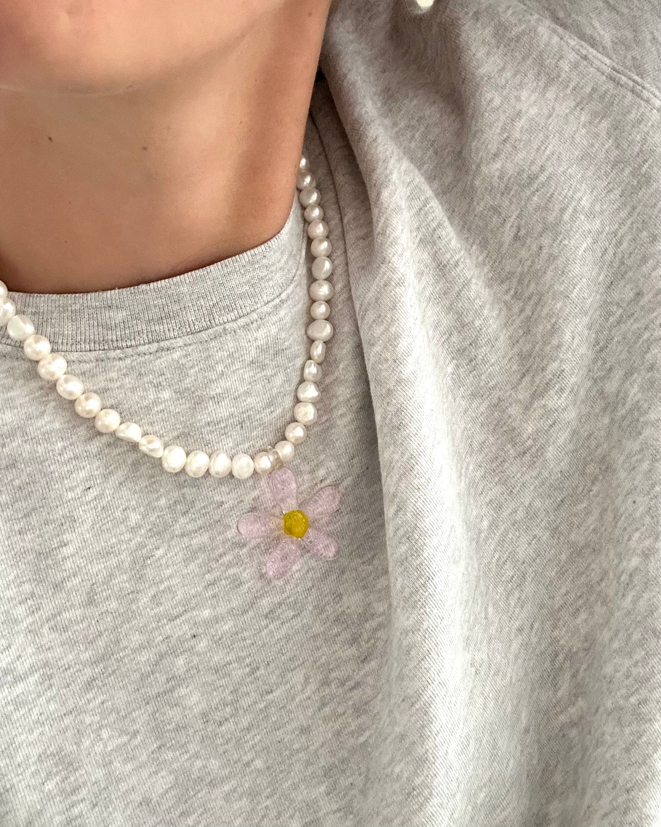 Daisy Pink Necklace