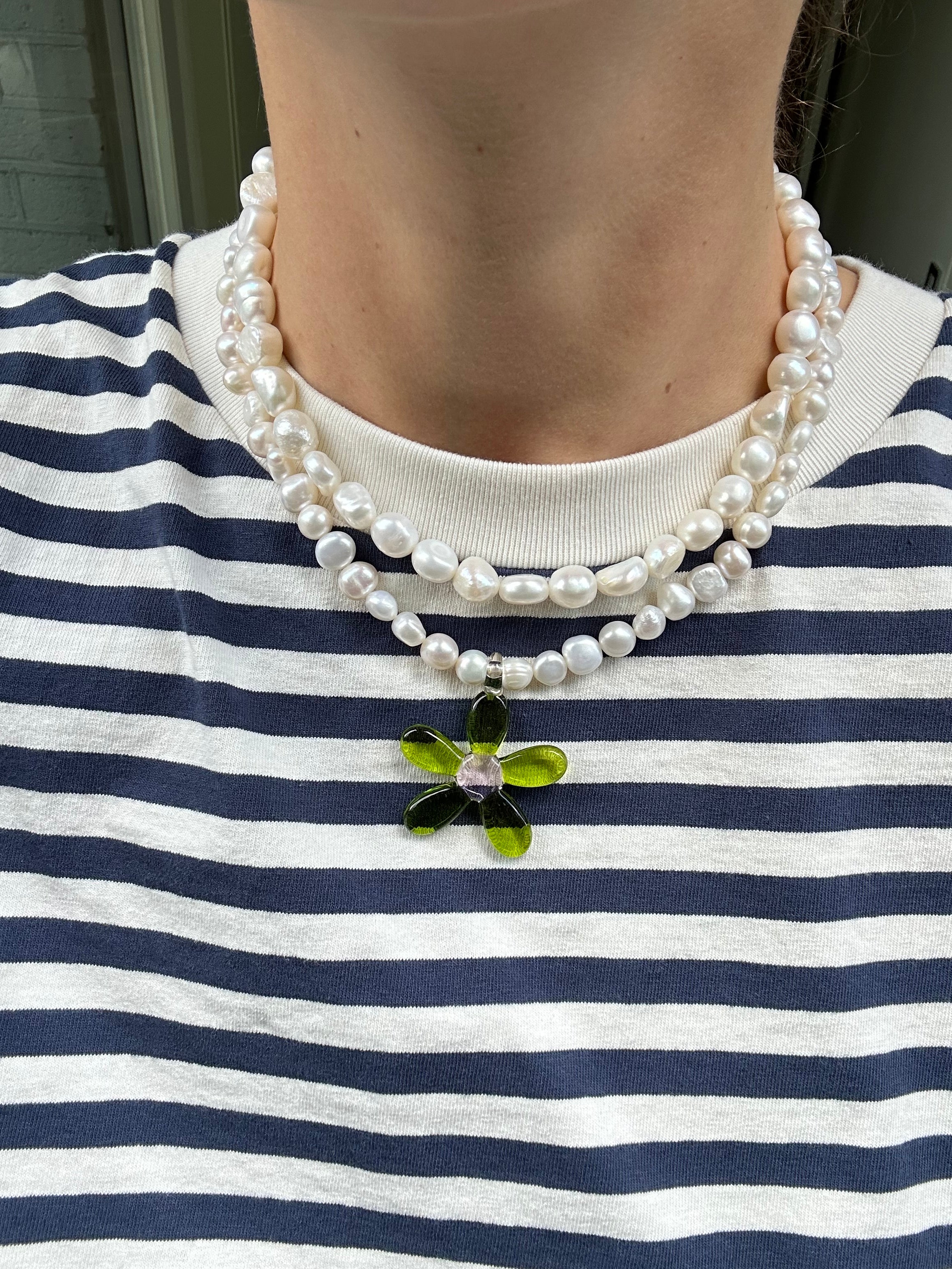 Daisy Green Necklace